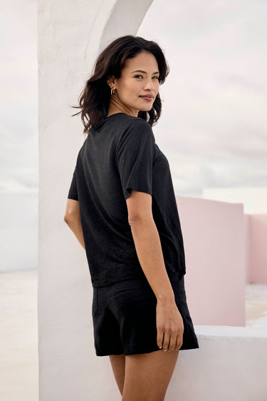 Valley Tee | Black